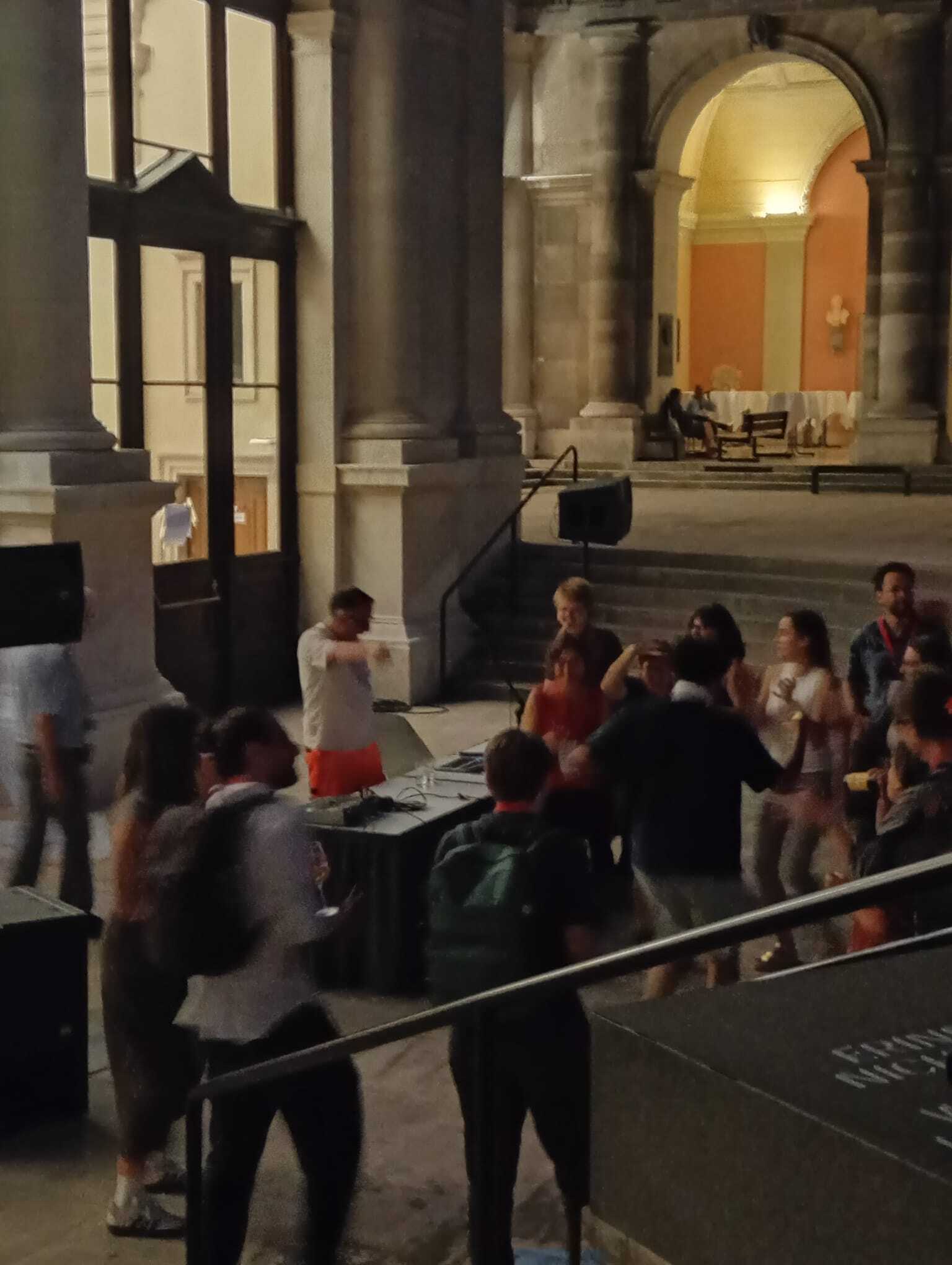 https://whoosh.wien/uploads/party-at-university.jpeg