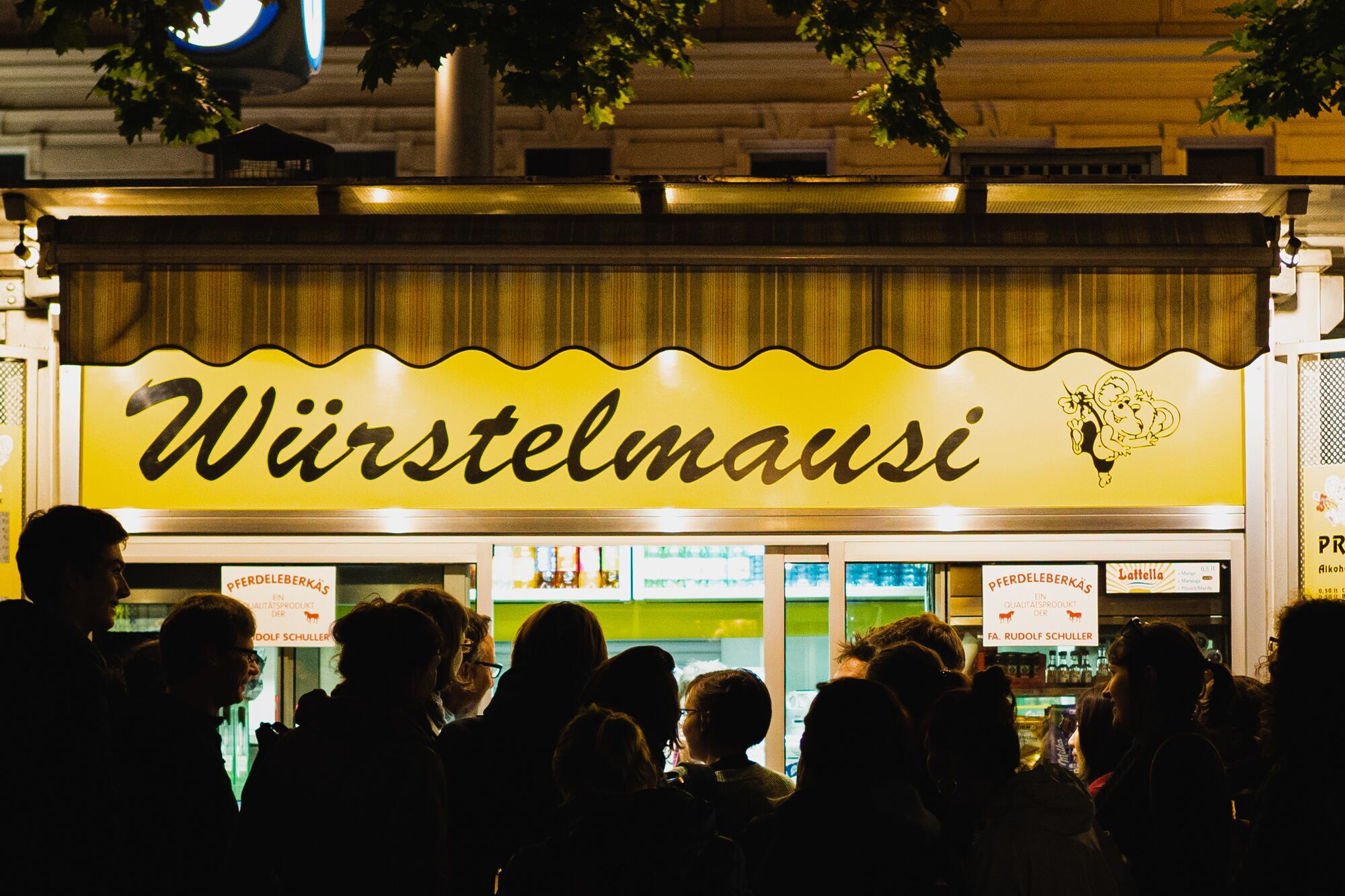 https://whoosh.wien/uploads/spkg-to-wuerstlstandkultur.jpeg